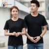 Ao-thun-dong-phuc-co-tron-mau-den-01 (1)